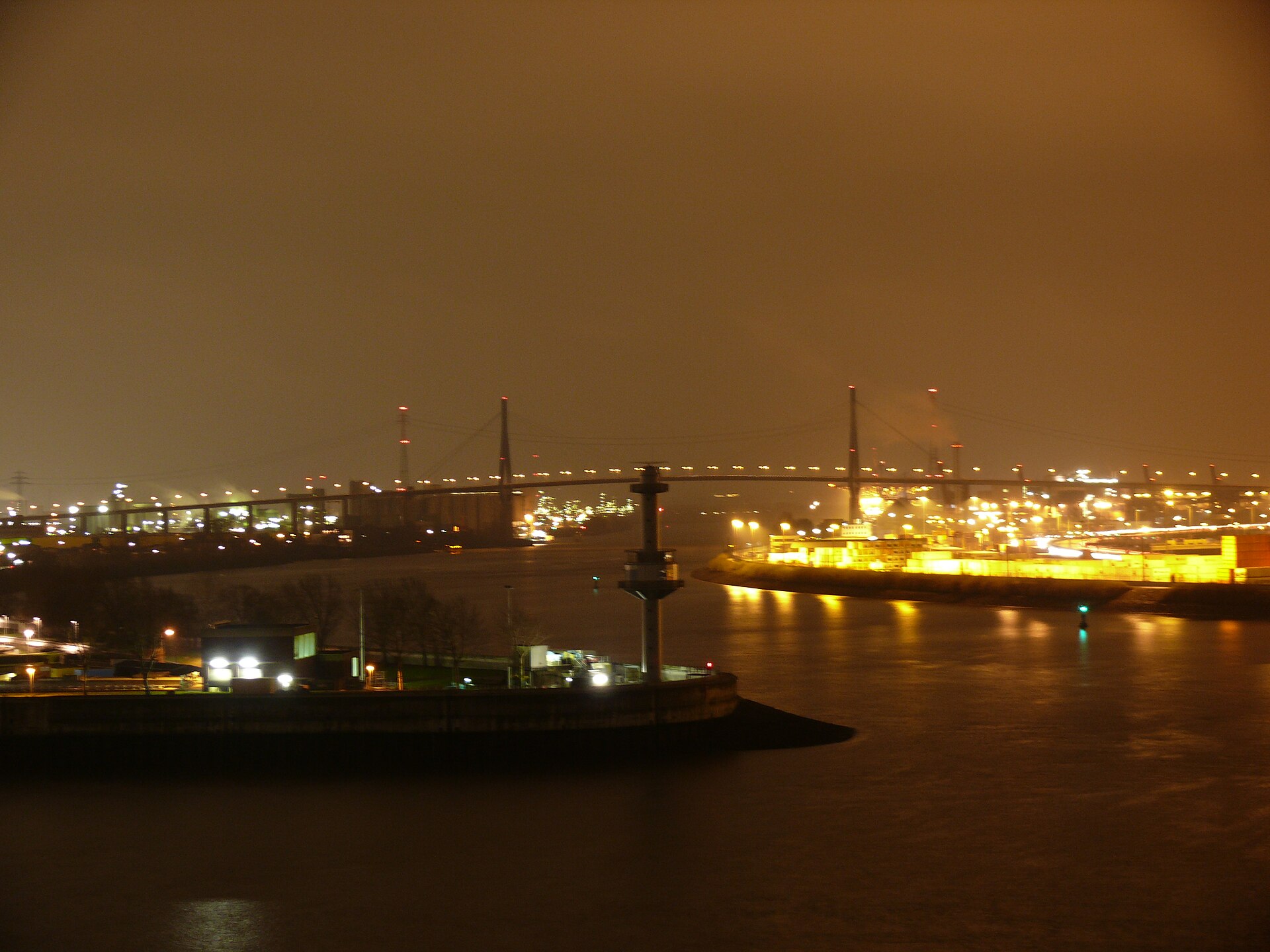 Die besten Aussichtspunkte auf die Köhlbrandbrücke